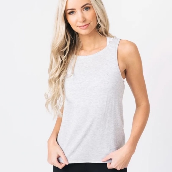 Zyia Active Swirl Tank in Ash, Size XS - Picture 3 of 6